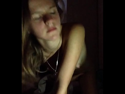 ❤️ 一個 女孩 自慰 和 cum ❌ 他媽的 在我們 ﹏
